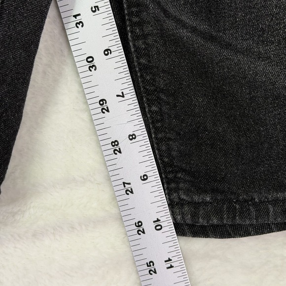 Levis 541 Jean Shorts Mens 40 Black Denim Athletic Fit Loose Jorts Stretch - Picture 5 of 9